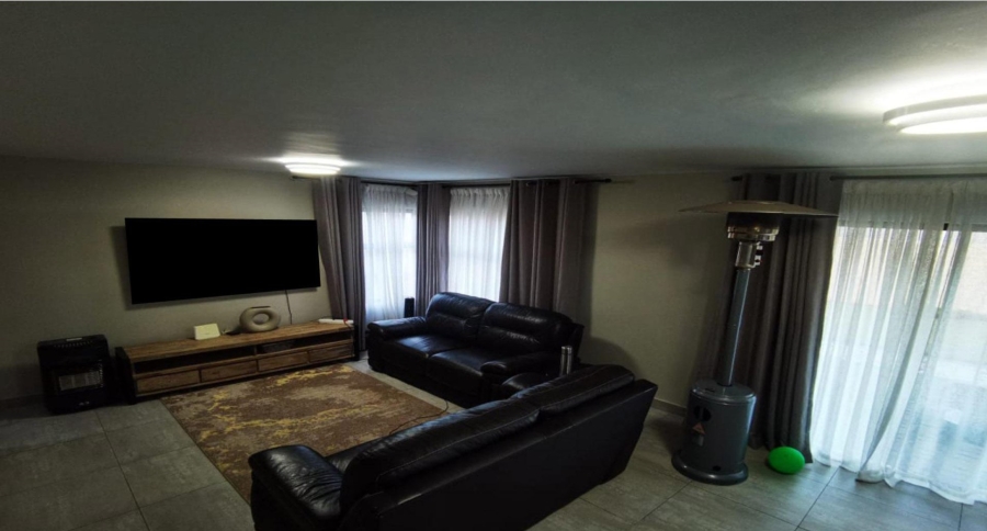 4 Bedroom Property for Sale in Pecanwood Estate North West